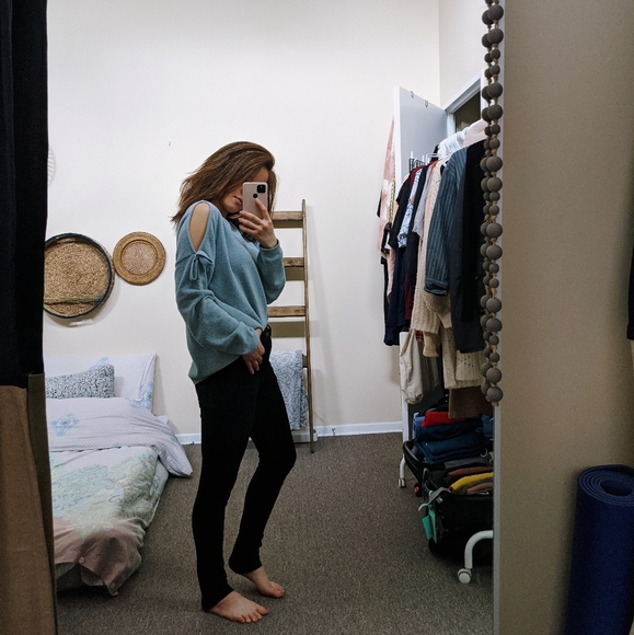 Pale blue slitted shoulders S long sleeves - Picture 6 of 6